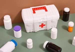 محتویات جعبه کمک‌های اولیه هلال احمر